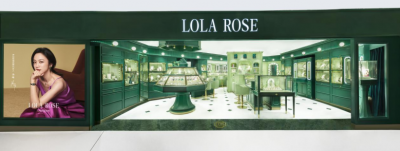 LolaRose广州首店落地天河城购物中心，英式复古酒店设计依旧出彩